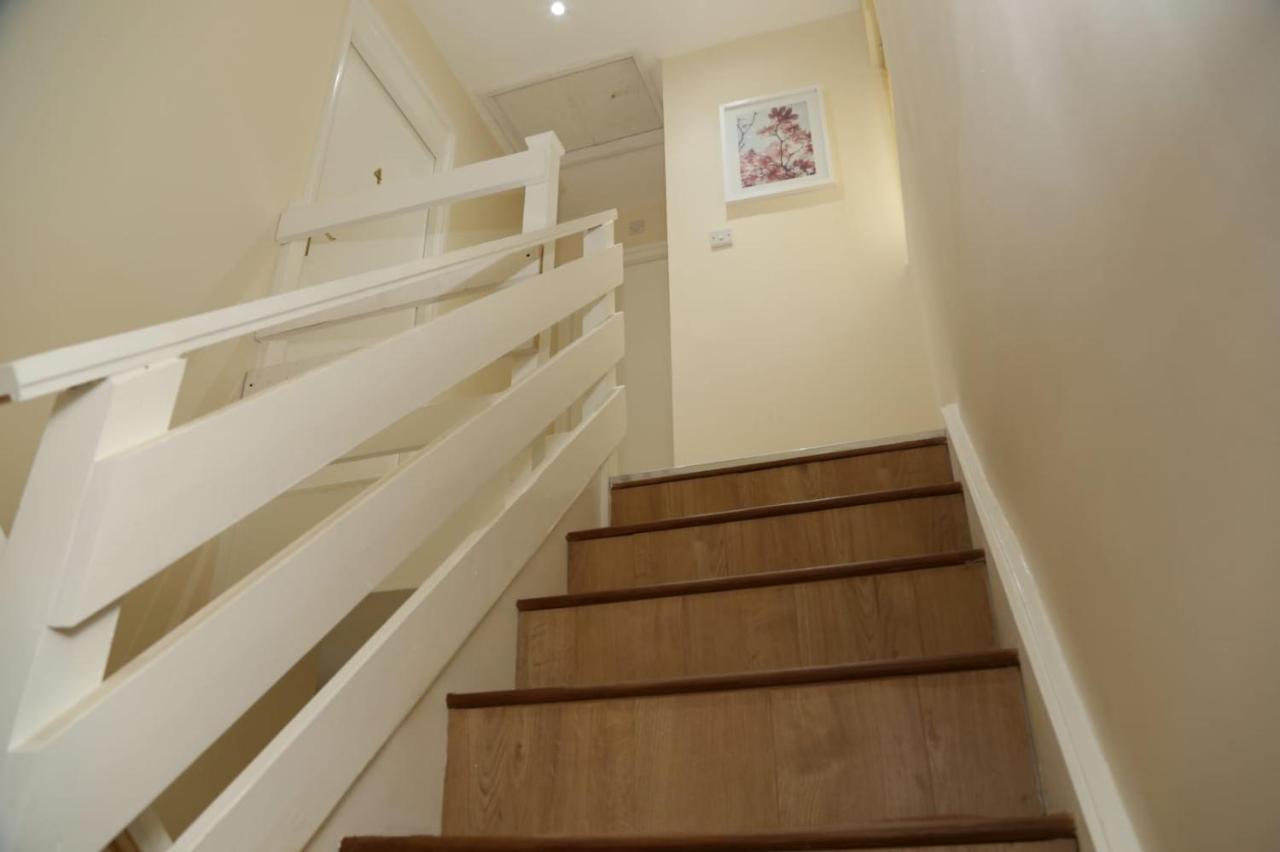A A Guest Rooms Thamesmead Erith Luaran gambar