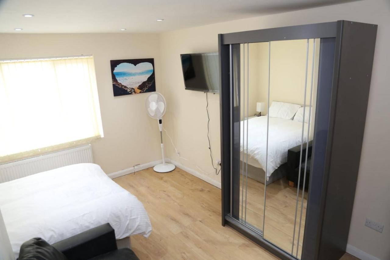 A A Guest Rooms Thamesmead Erith Luaran gambar