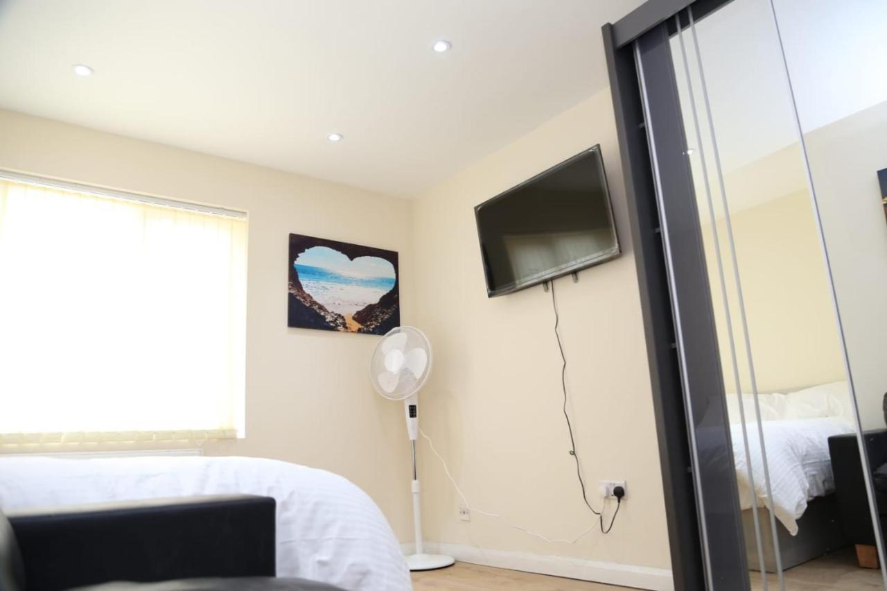 A A Guest Rooms Thamesmead Erith Luaran gambar